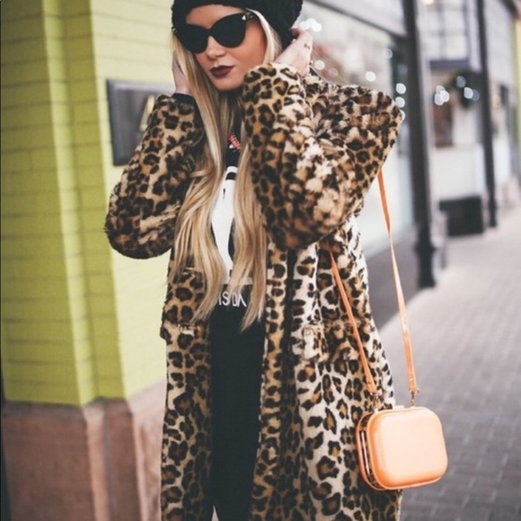 Stunning Leopard Coat - Picture 2 of 7
